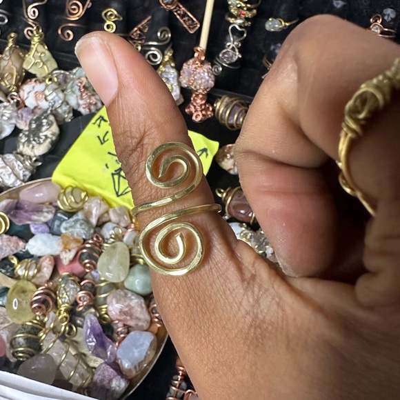 Custom Wire Design Ring - Picture 8 of 10